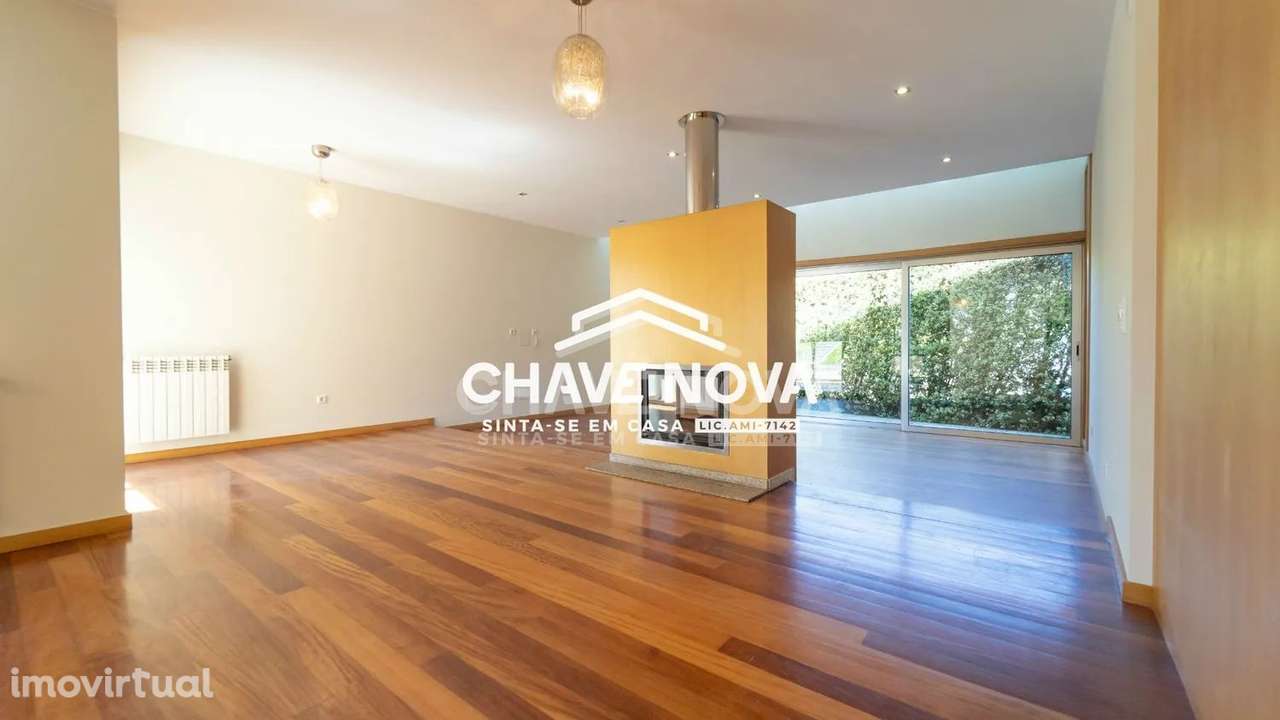 CP - Moradia T4 em condomínio fechado com piscina em Perosinho - Grande imagem: 2/37