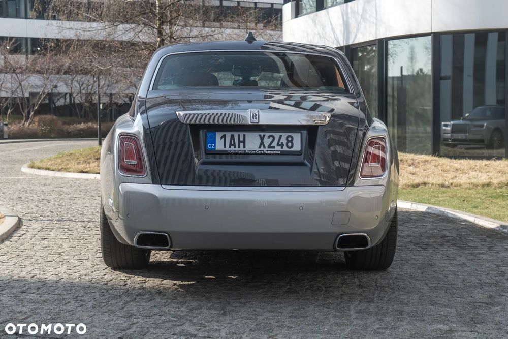 Rolls-Royce Phantom Standard - 5