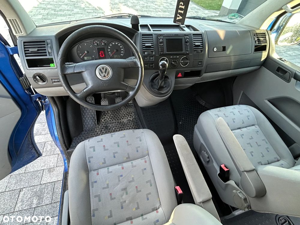Volkswagen Caravelle - 15