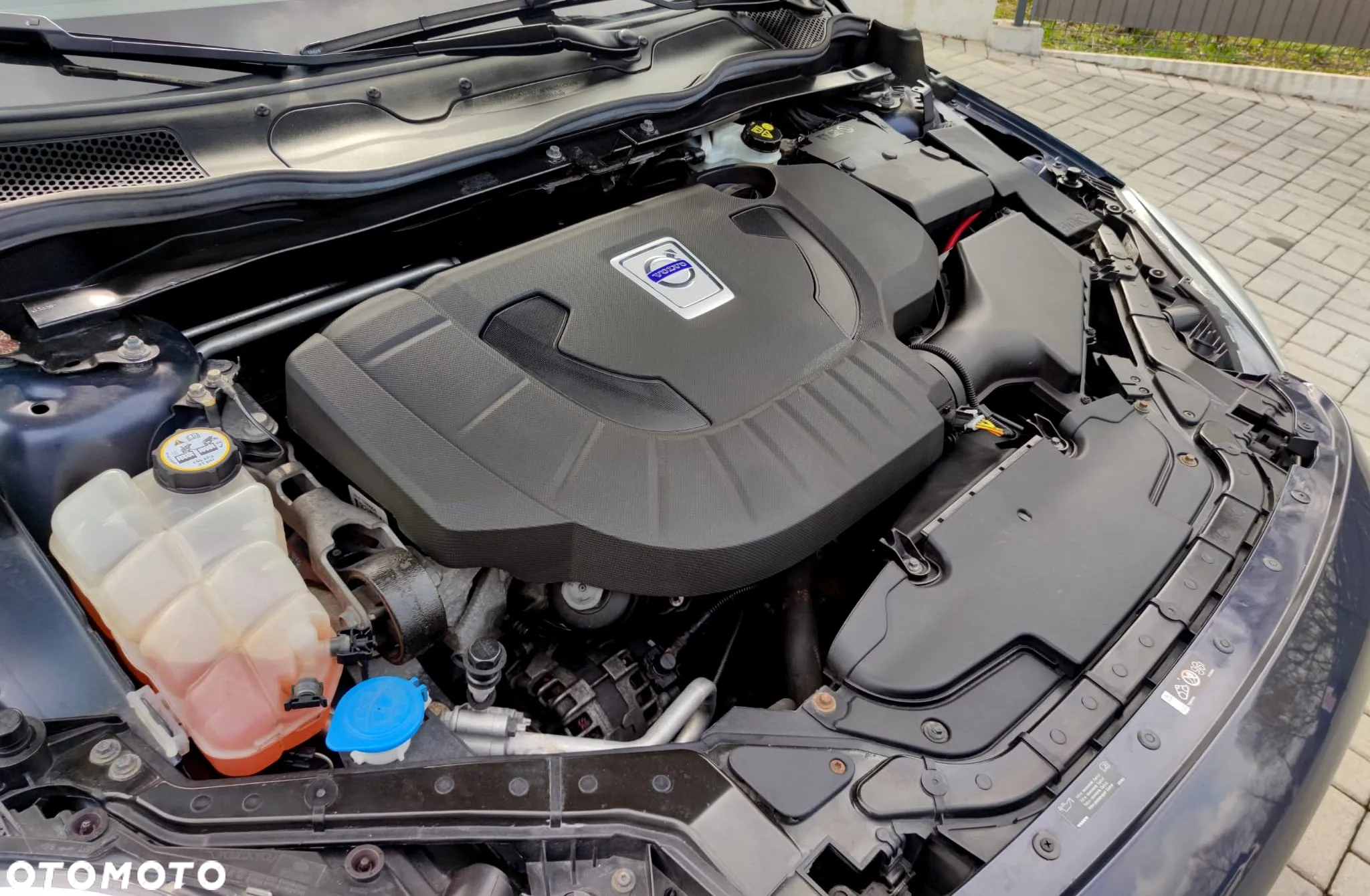 Volvo V40 D3 Momentum - 25