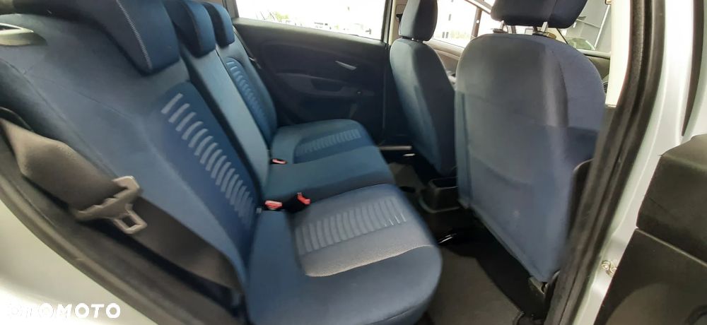 Fiat Grande Punto - 37