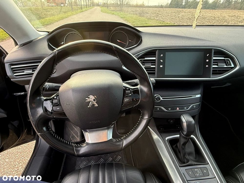 Peugeot 308 e-HDi FAP 115 Stop&Start EGS6 Allure - 8