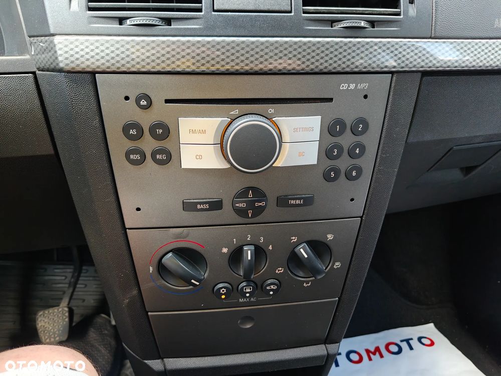Opel Corsa 1.4 16V Edition mit TomTom GO - 23