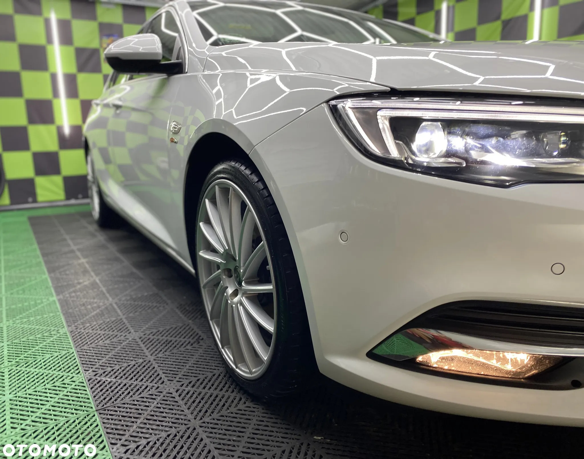 Opel Insignia - 29