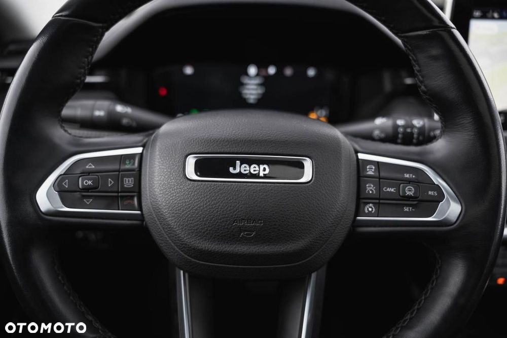 Jeep Compass - 26