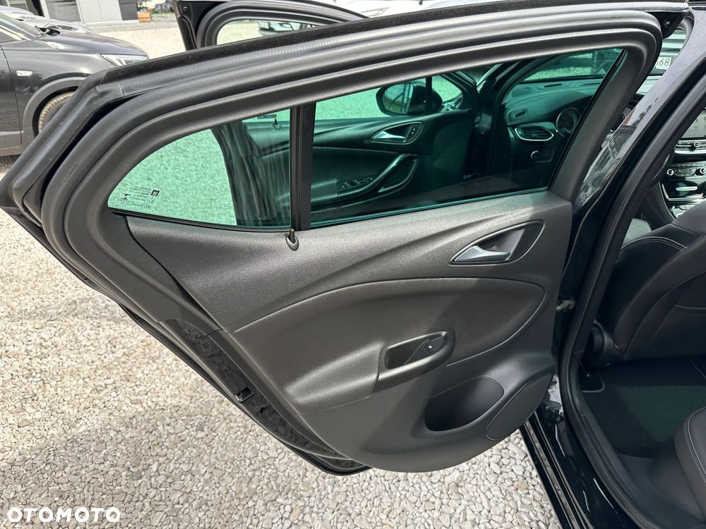 Opel Astra 1.4 T Dynamic - 18