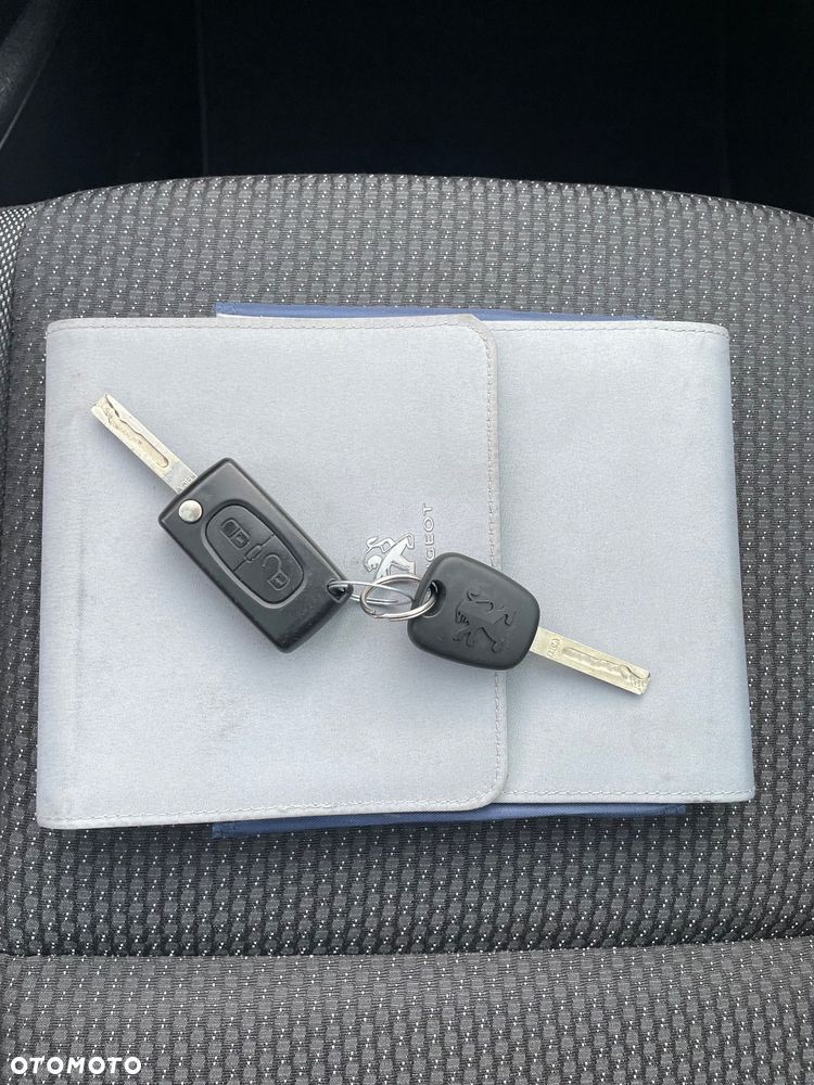 Peugeot 207 95 VTi Premium - 32