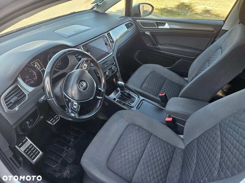 Volkswagen Golf - 12