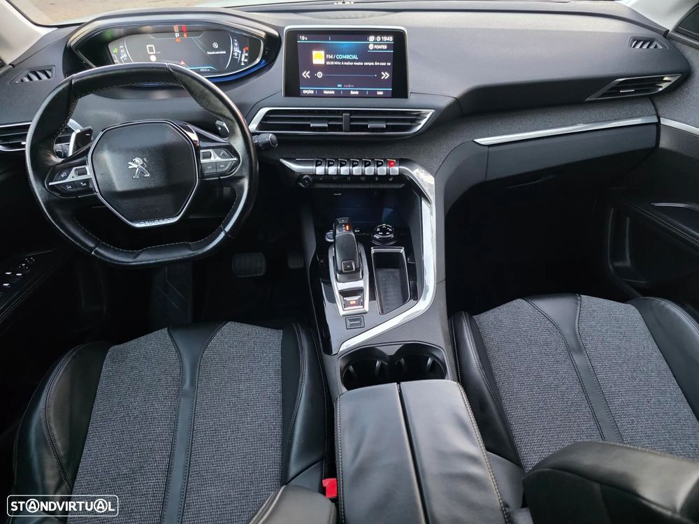 Peugeot 5008 1.2 PureTech Allure EAT6 - 27