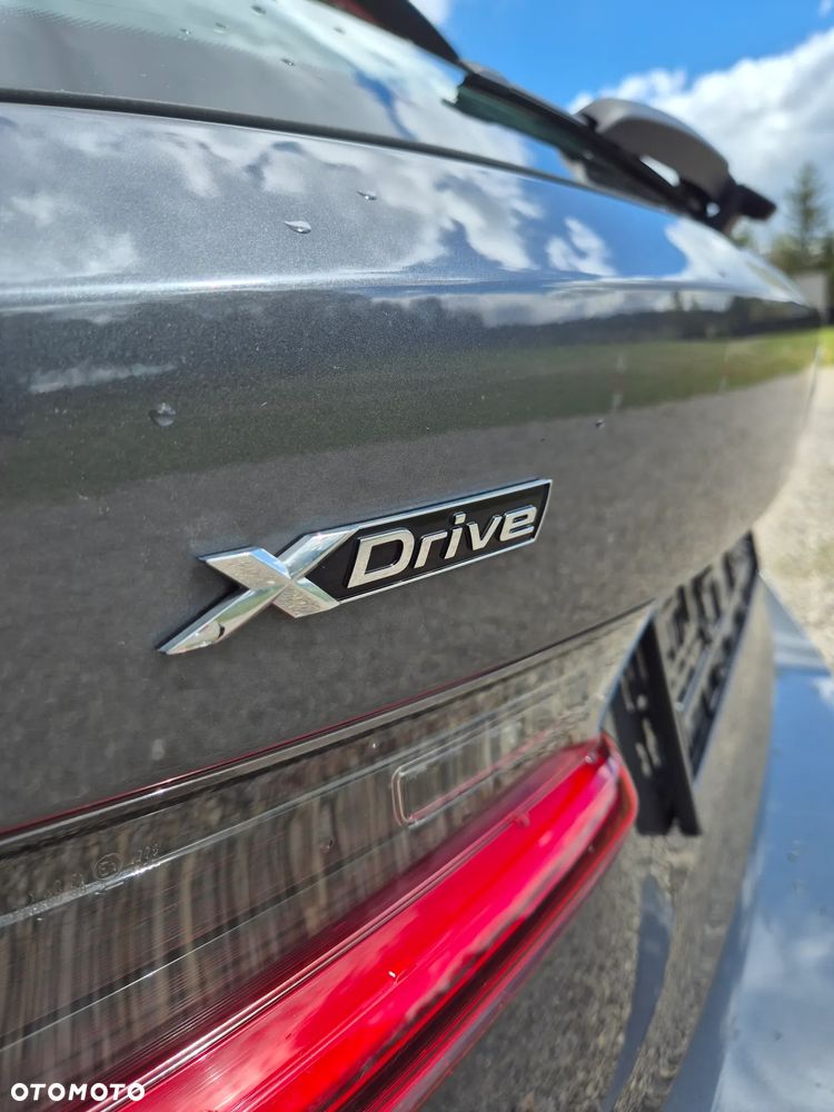 BMW Seria 3 330e xDrive Sport Line - 8