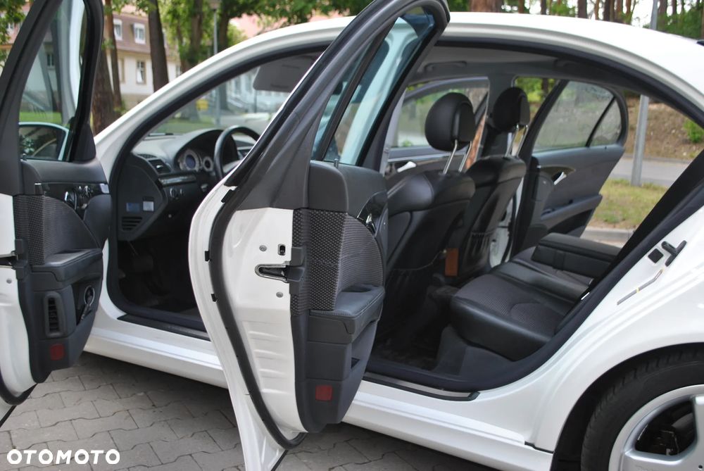 Mercedes-Benz Klasa E - 15