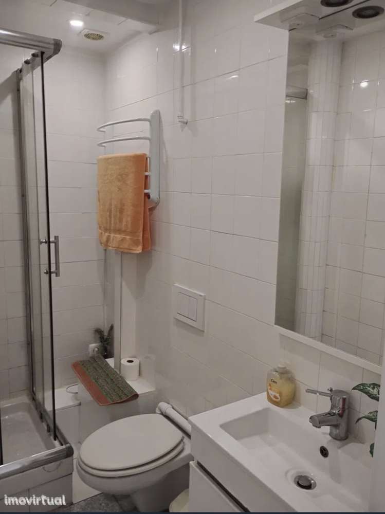 T0 com varanda, elevador em zona nobre: 5 minutos do colombo e metro - Grande imagem: 5/5