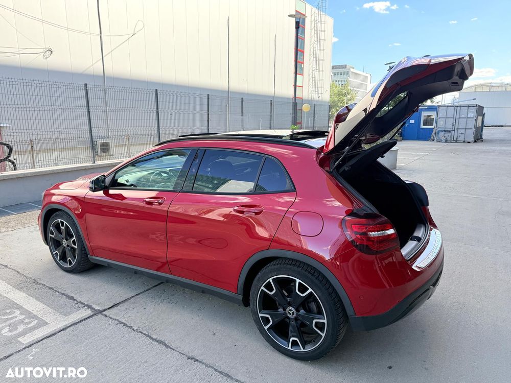 Mercedes-Benz GLA 200 d 4MATIC Aut. - 18