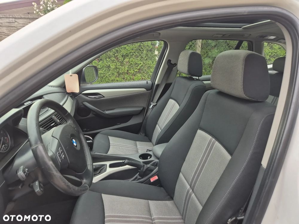 BMW X1 xDrive18d - 12