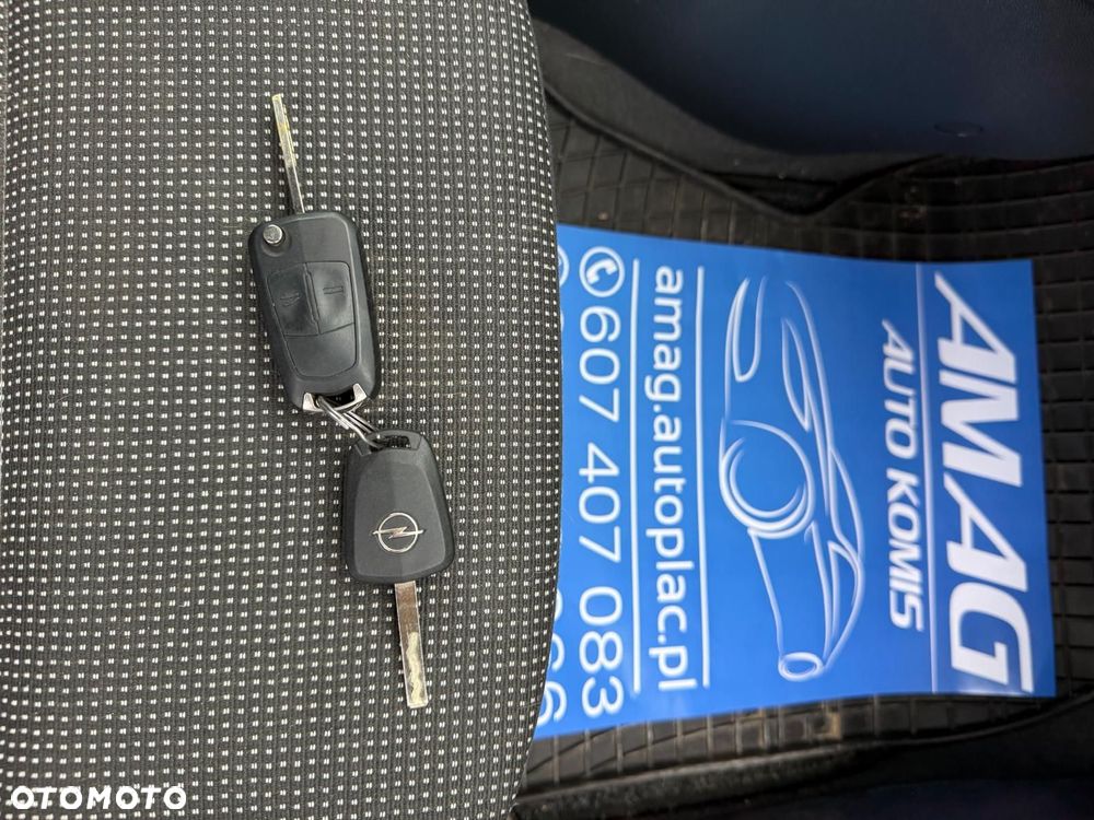 Opel Astra 1.6 Cosmo - 26