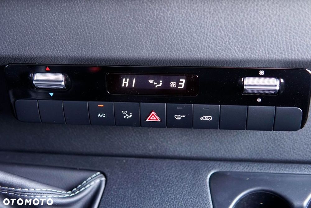 Mercedes-Benz Sprinter - 17