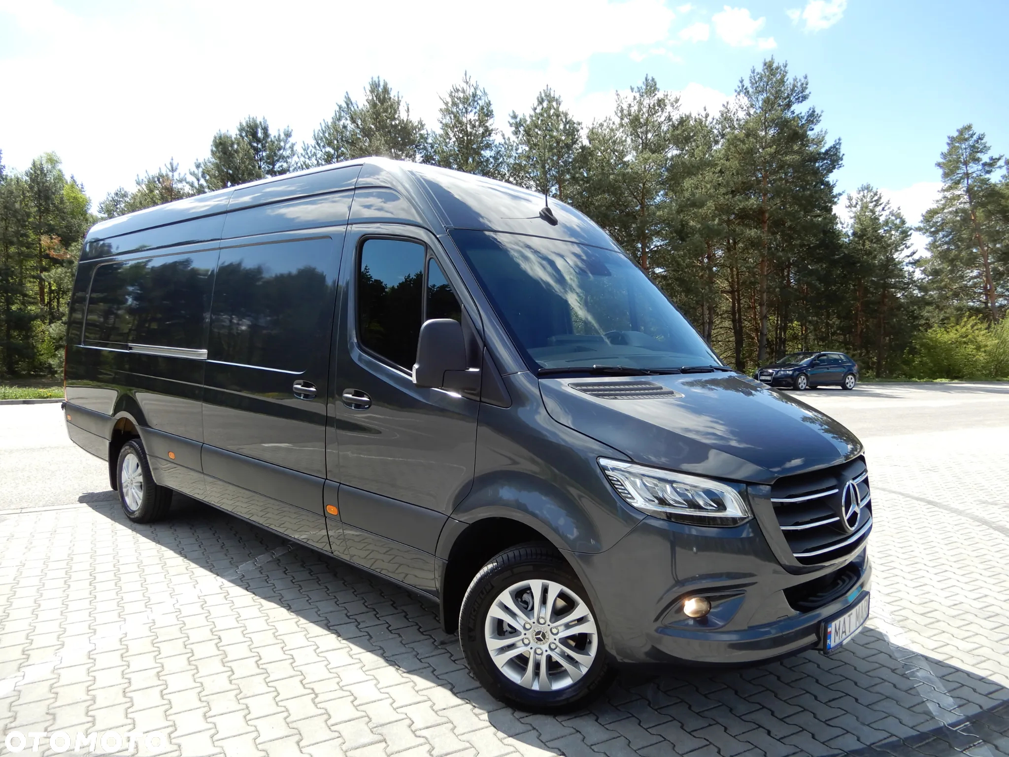 Mercedes-Benz Sprinter 319 CDI V6 3.0 CDI 190 KM 7G-Tronic Plus Ekstra Długi LONG Maxi+ 907 Furgon Blaszak Rozstaw Osi 4325 mm Full Opcja Stan Jak Nowy - 8