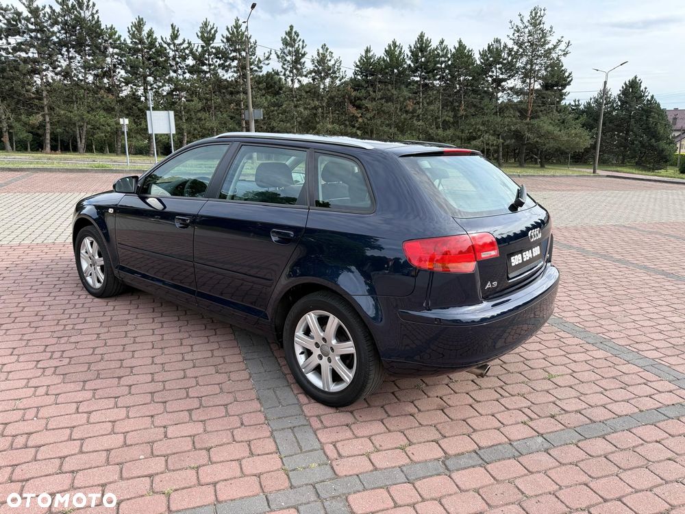 Audi A3 Sportback 1.6 FSI Ambiente - 7