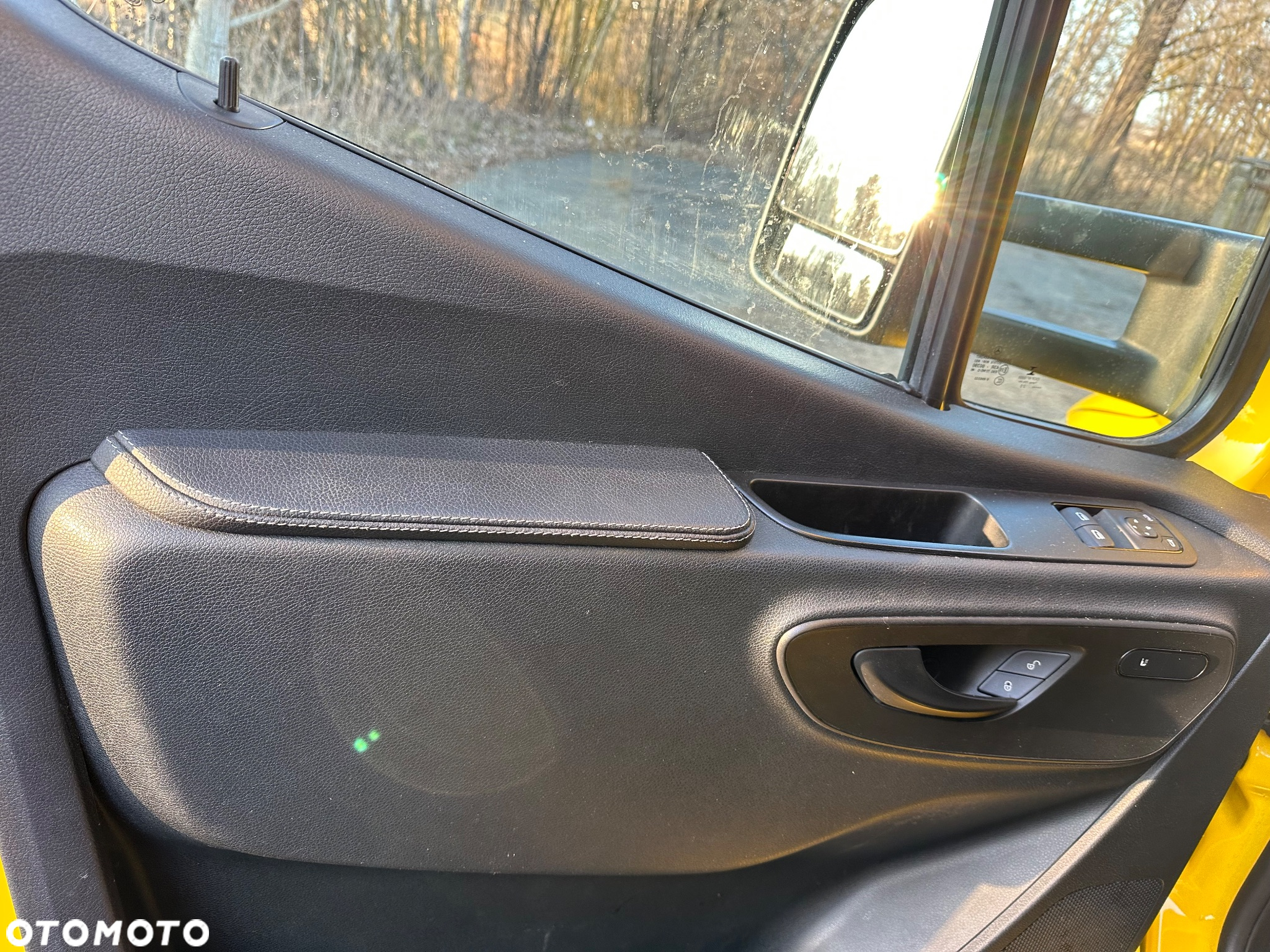 Mercedes-Benz SPRINTER - 11