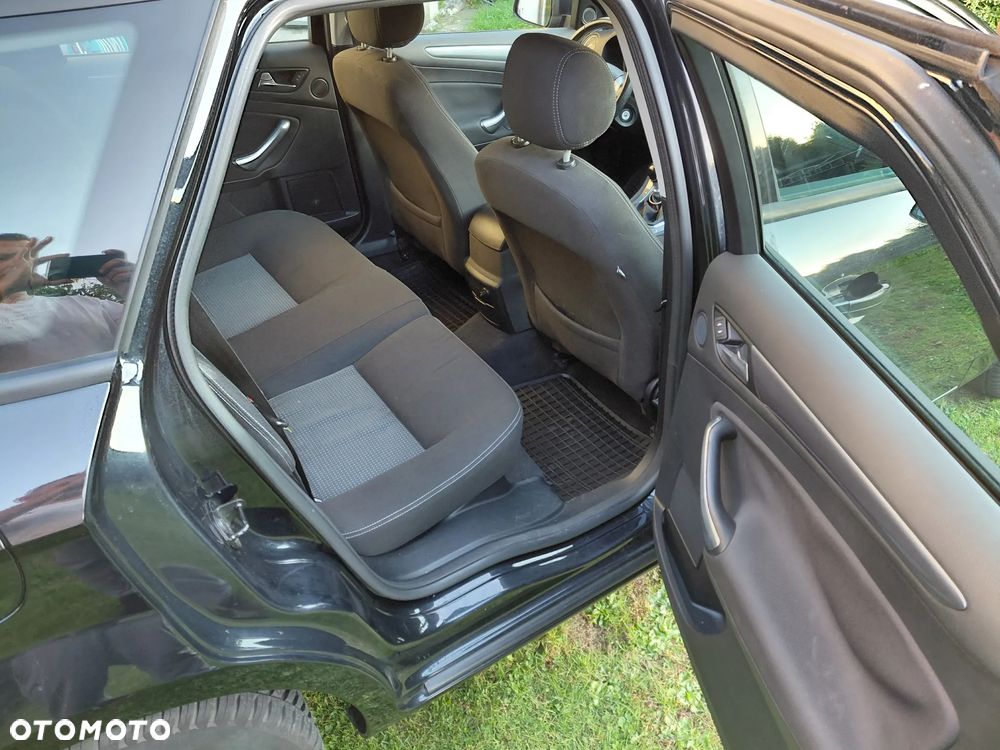 Ford Mondeo 2.0 TDCi Ambiente - 5