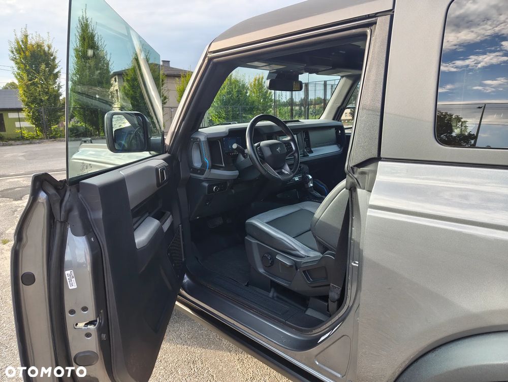 Ford Bronco - 24
