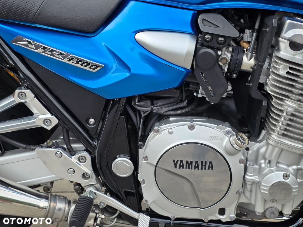 Yamaha XJR - 10