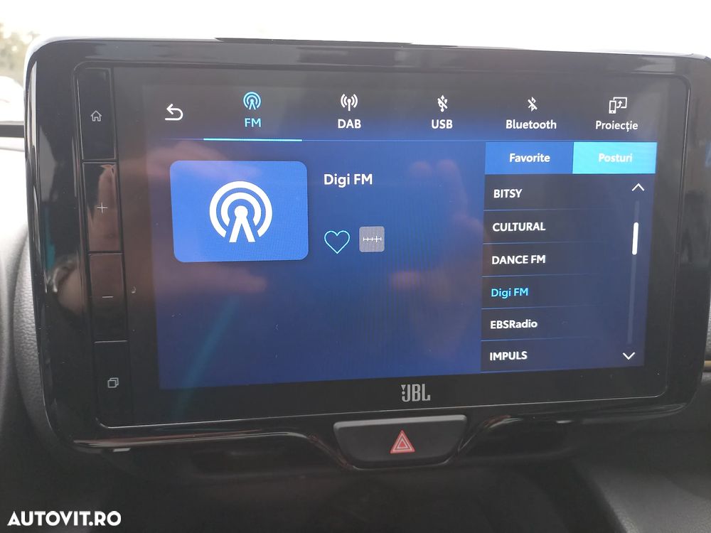 Toyota Yaris Cross 1.5 VVT-i HSD 4x4 Exclusive Adventure - 27