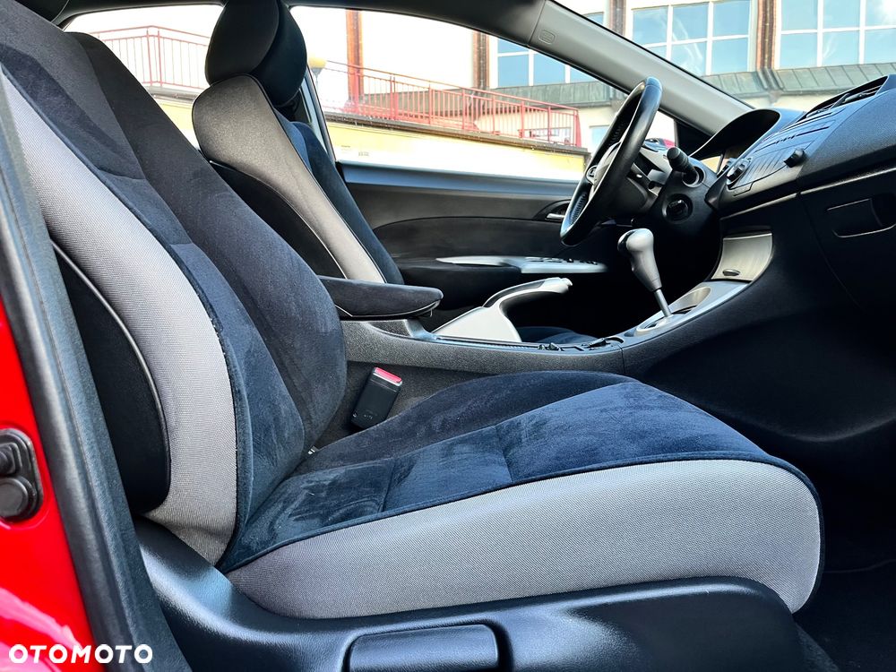 Honda Civic 1.8i-VTEC Sport - 22