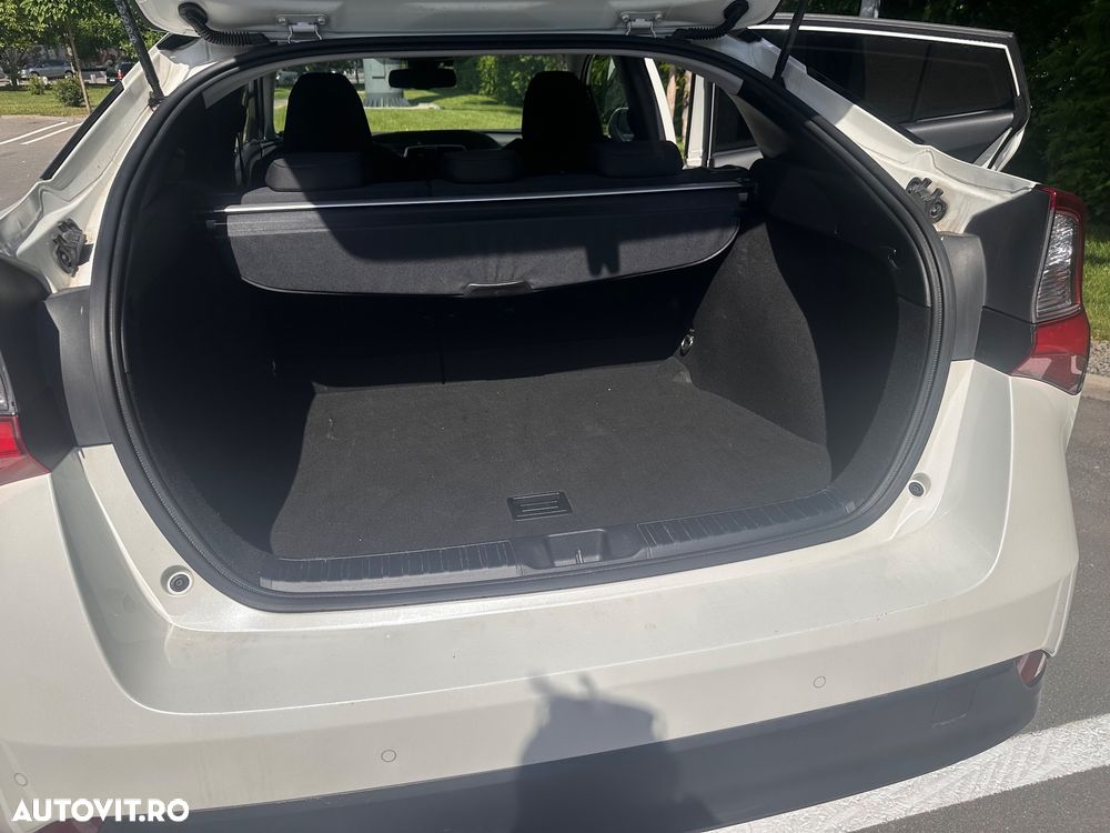 Toyota Prius Hybrid Executive - 6