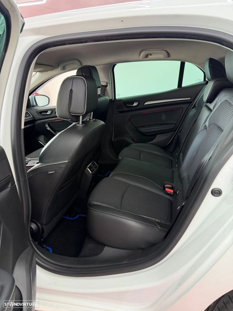 Renault Mégane ENERGY TCe 130 BOSE EDITION - 22