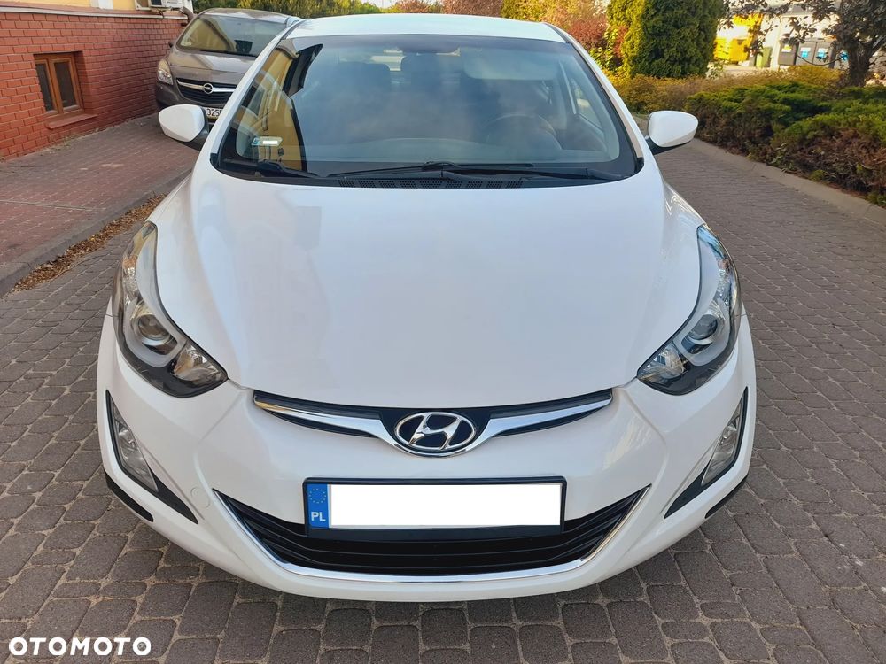 Hyundai Elantra 1.6 Comfort - 19