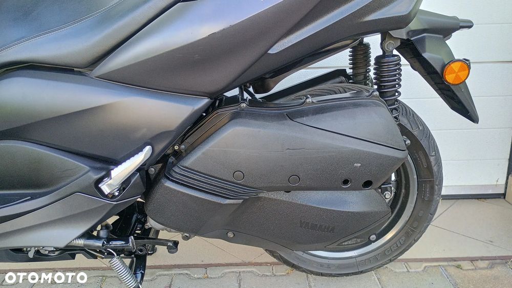 Yamaha X-max - 16