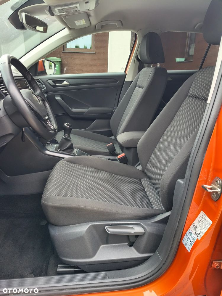 Volkswagen T-Roc - 11