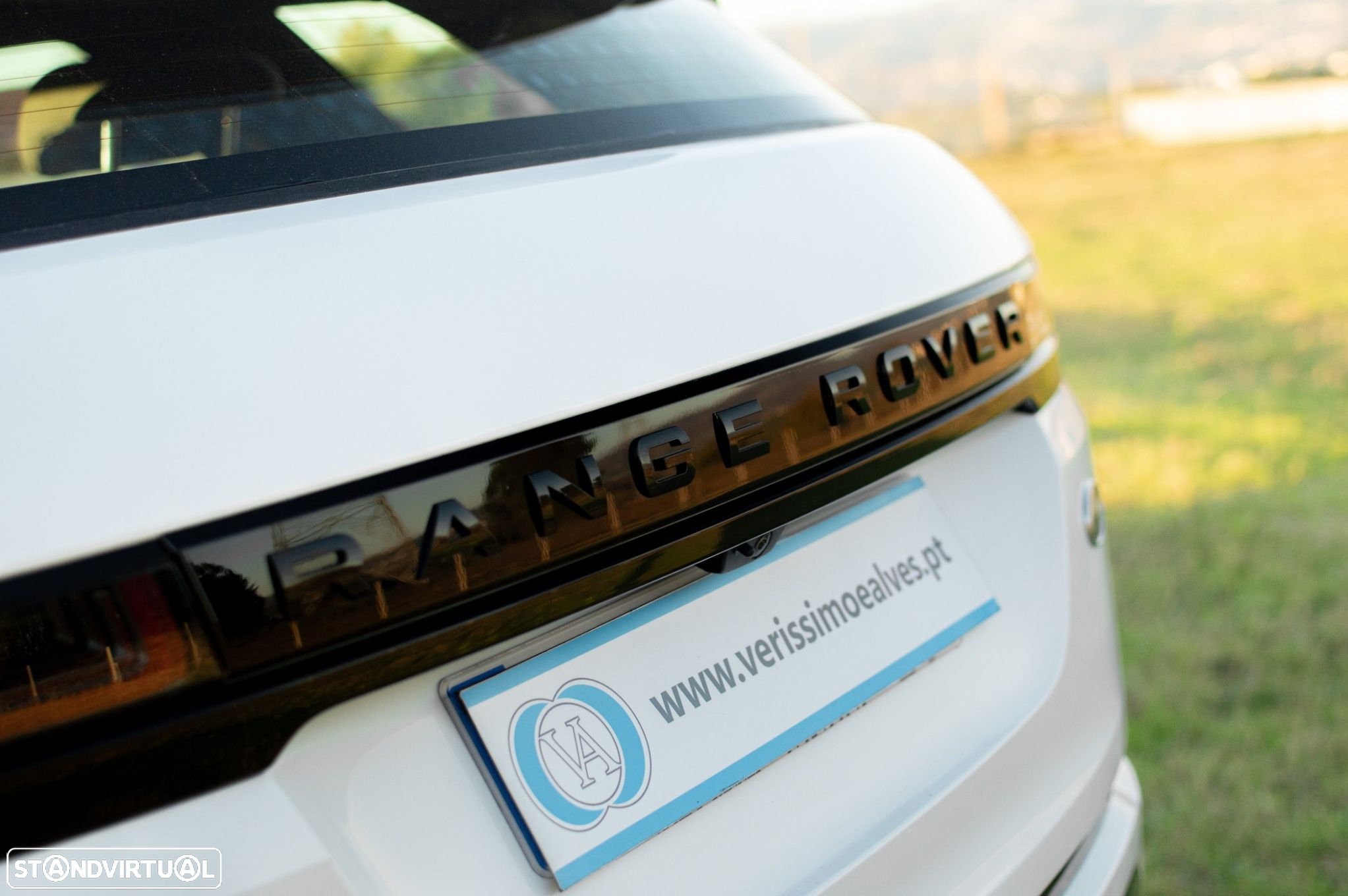 Land Rover Range Rover Evoque 2.0 D150 AWD R-Dynamic Auto - 12