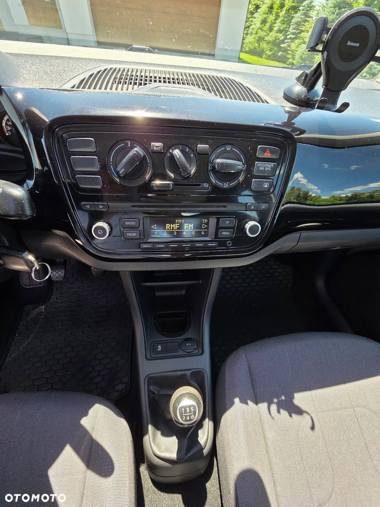 Volkswagen up! 1.0 move Perfectline - 11