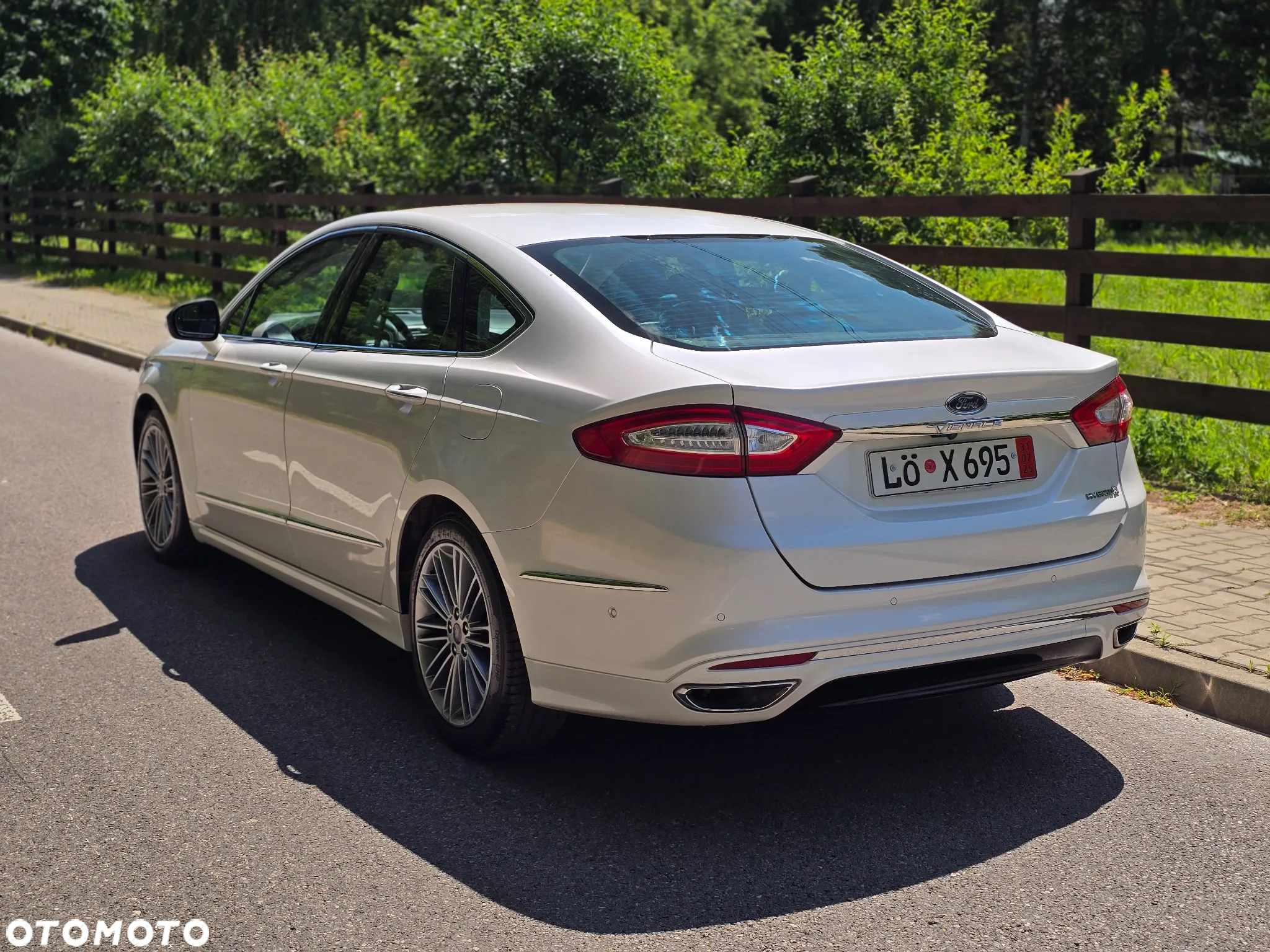 Ford Mondeo Vignale 2.0 Hybrid - 16