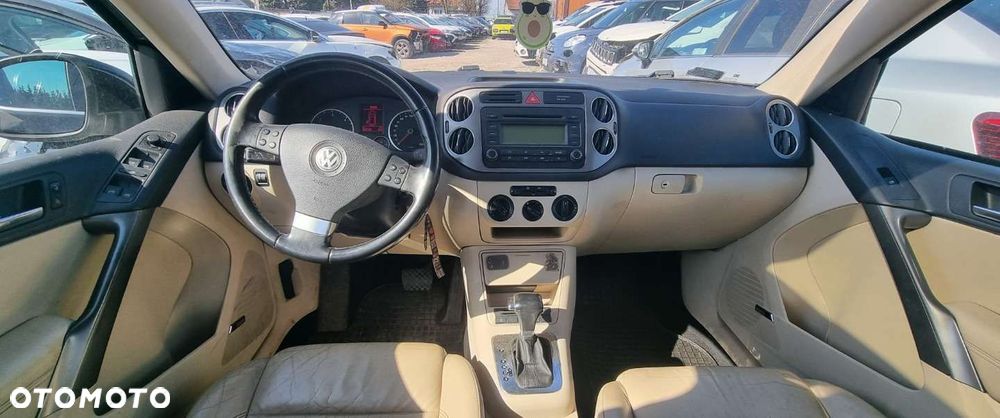 Volkswagen Tiguan - 6