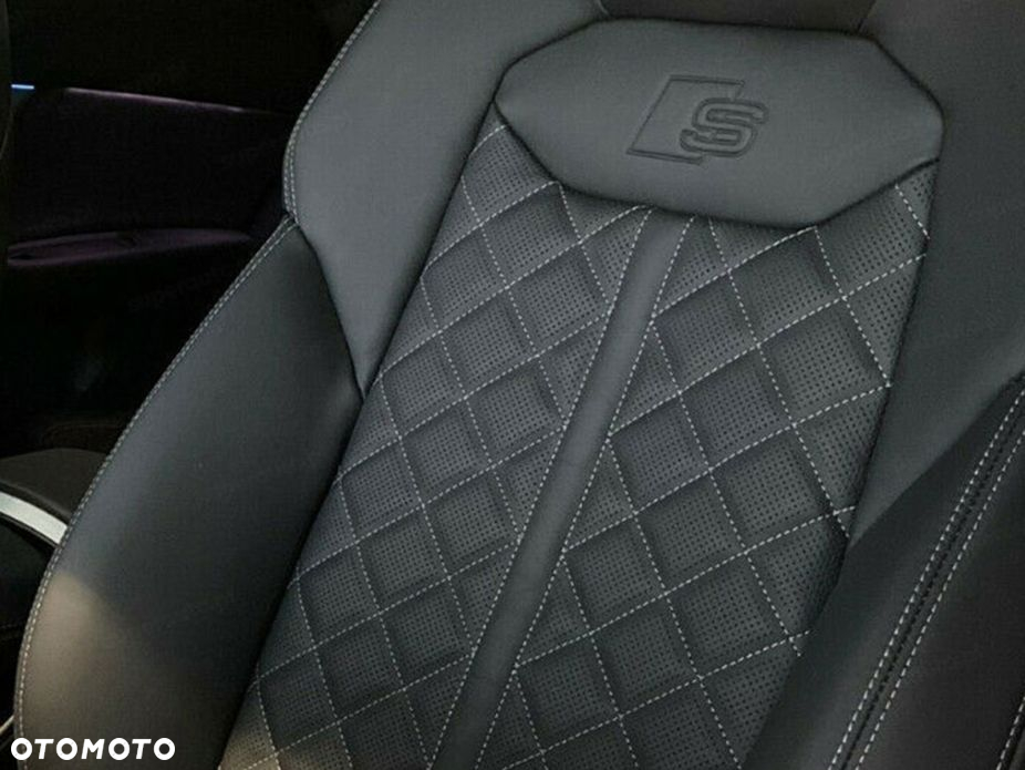 Audi Q8 - 6
