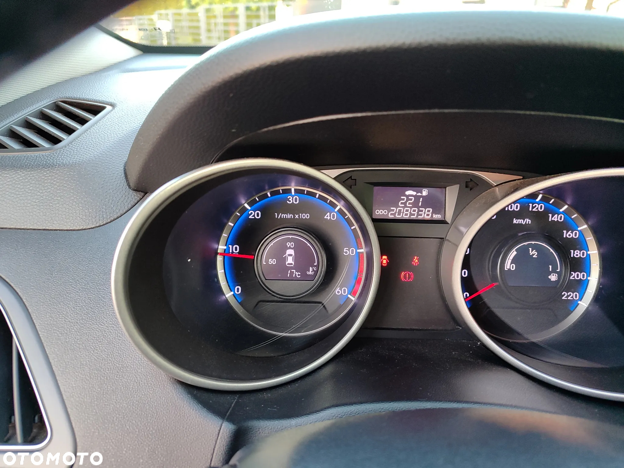 Hyundai ix35 1.7 CRDi 2WD blue Finale Silver - 11