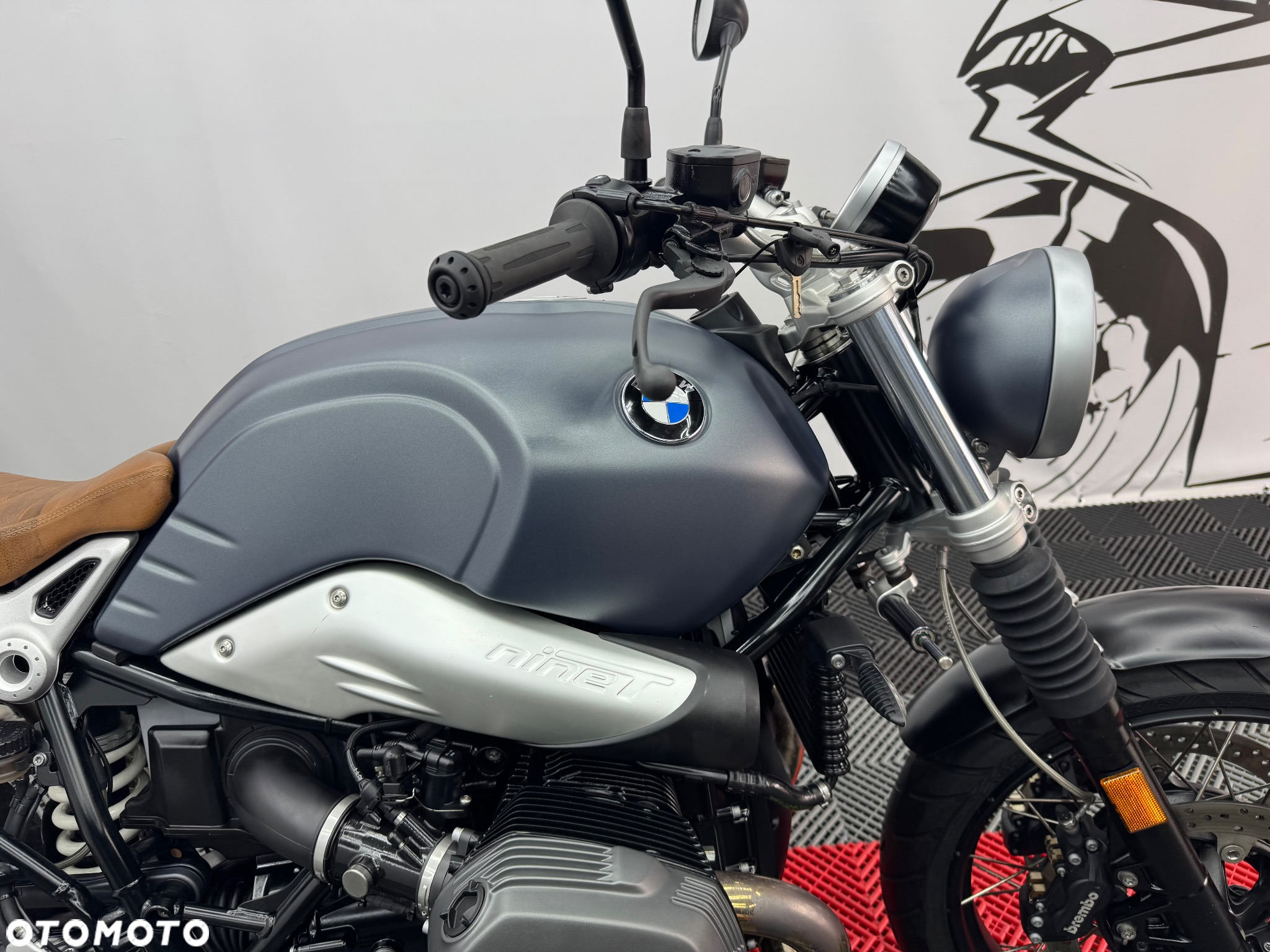 BMW R - 32