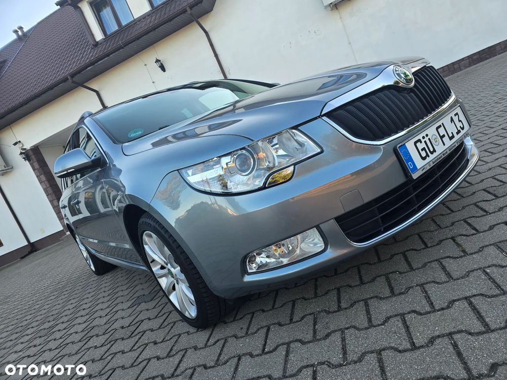 Skoda Superb 2.0 TDI Elegance DSG - 10