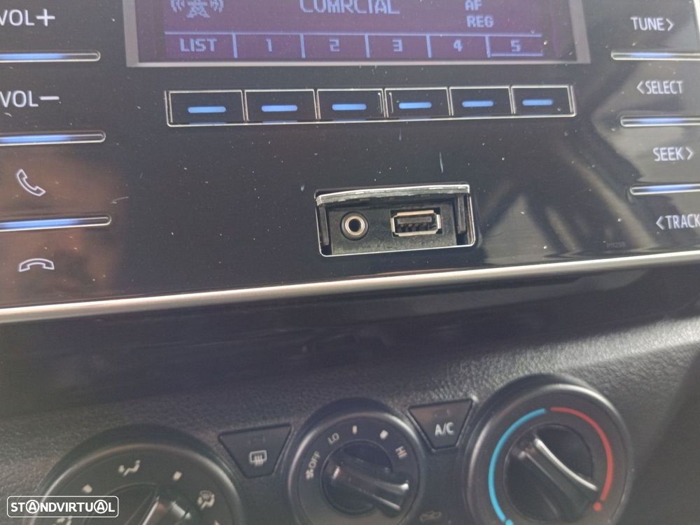 Toyota Hilux 2.4 D-4D 2WD CD CM - 15