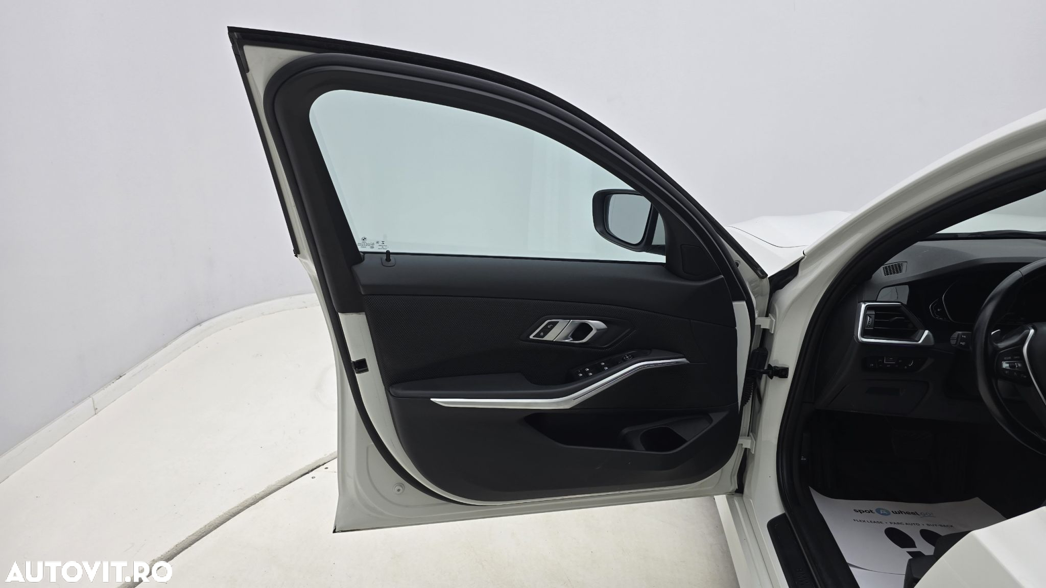 BMW Seria 3 320i AT - 10