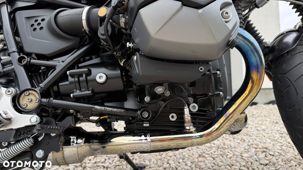 BMW R - 12