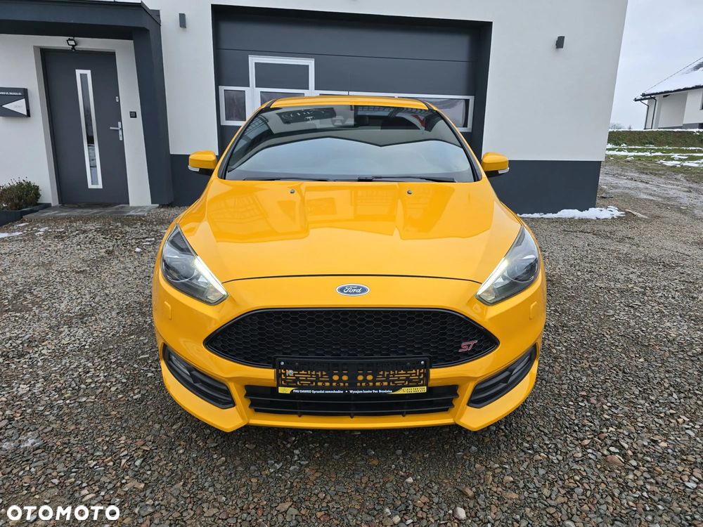 Ford Focus 2.0 EcoBoost ST mit Leder-Sport-Paket - 5