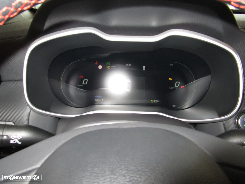 MG ZS Standard Luxury - 29