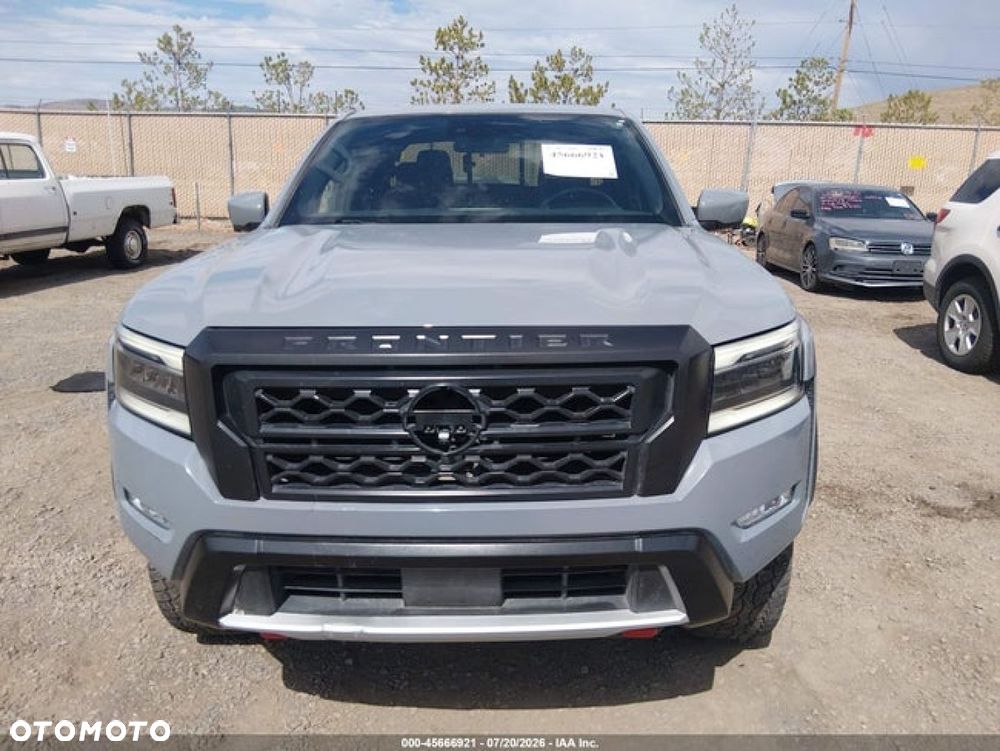 Nissan Frontier - 8