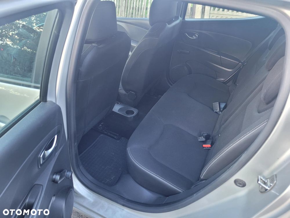 Renault Clio - 12