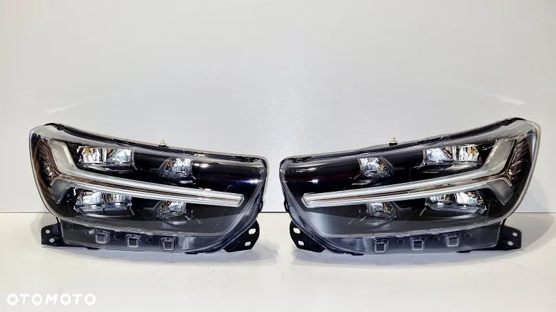 REFLEKTOR LEWY PRAWY FULL LED VOLVO XC40 EUROPA - 1