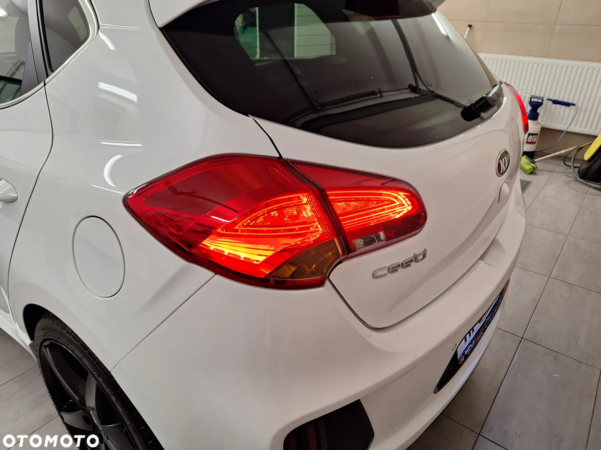 Kia Ceed 1.6 T-GDI GT - 37